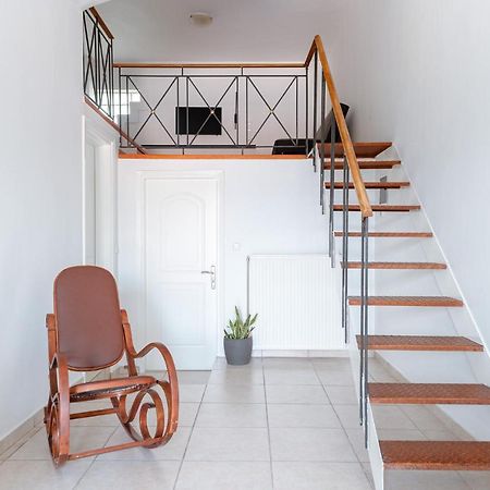 A&D Houses No3 Patras Esterno foto