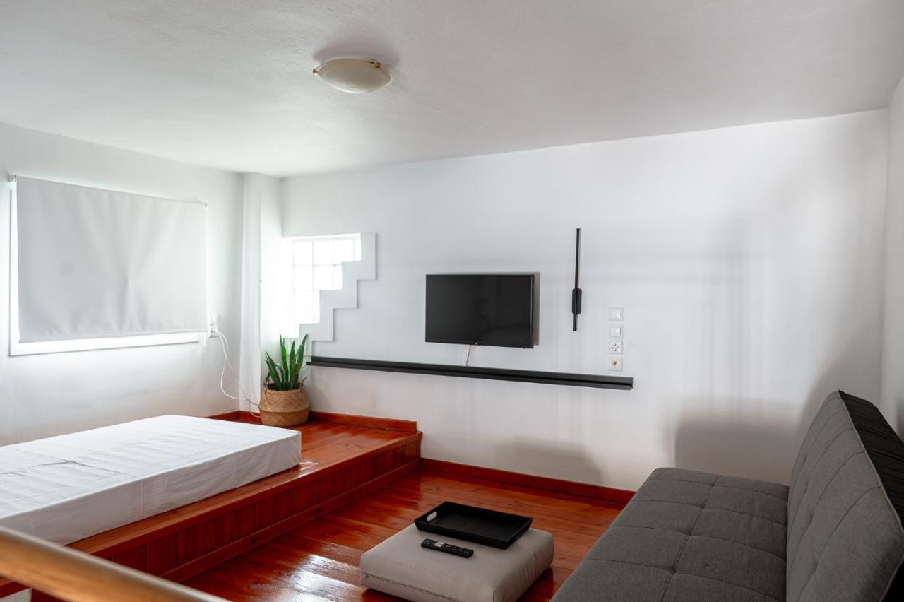 A&D Houses No3 Patras Esterno foto