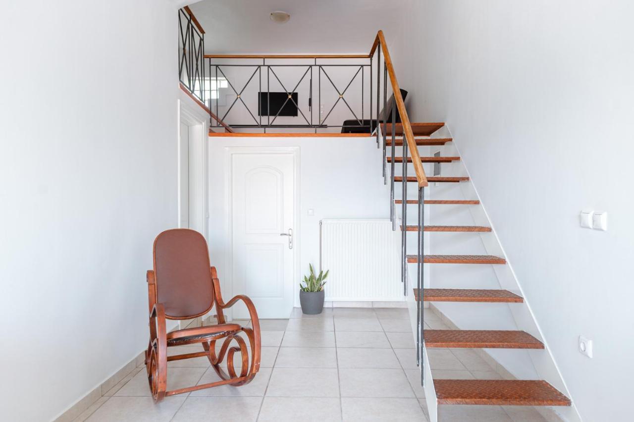 A&D Houses No3 Patras Esterno foto